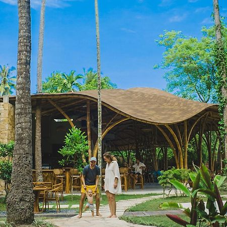 Tropik Resort Lombok Селонг-Беланак Экстерьер фото