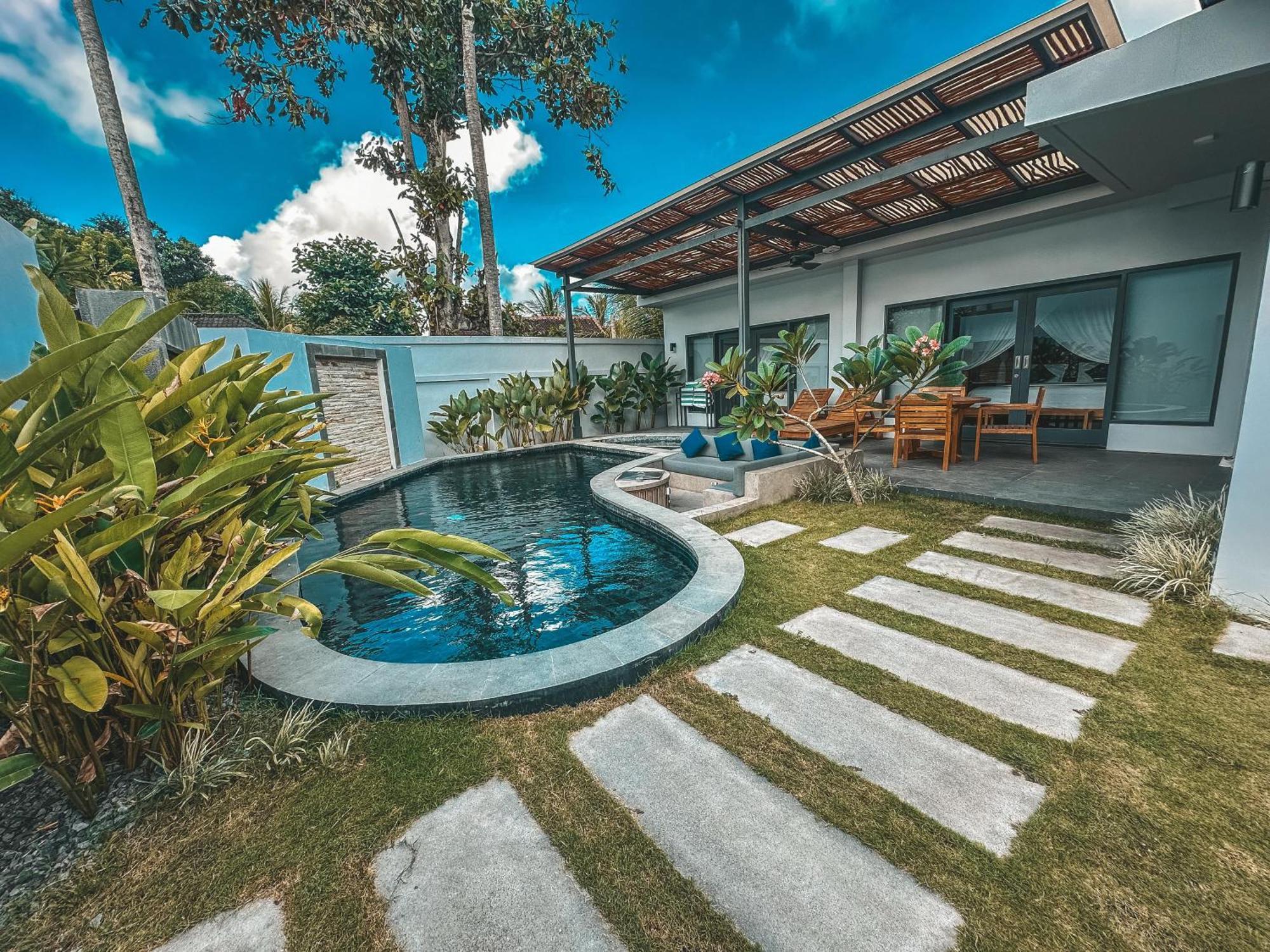 Tropik Resort Lombok Селонг-Беланак Экстерьер фото